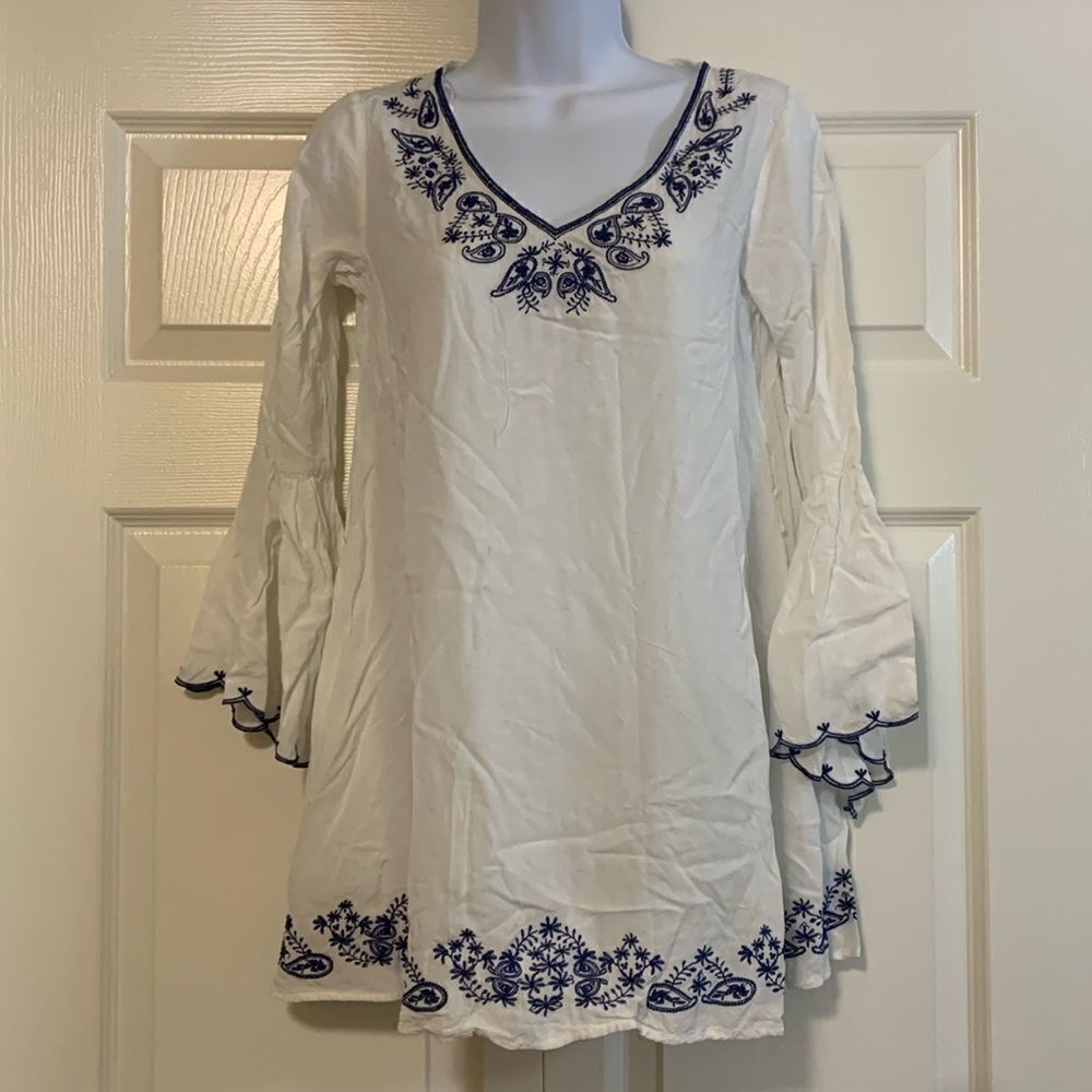 DOUBLE ZERO, blouse, small, like new, billowing sleeves
